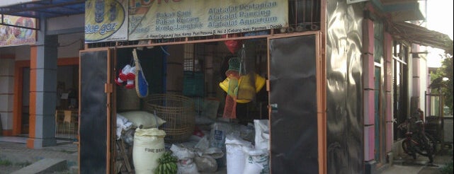Toko Indra (Pakan Ternak) is one of Traditional Market N Retail Shop.