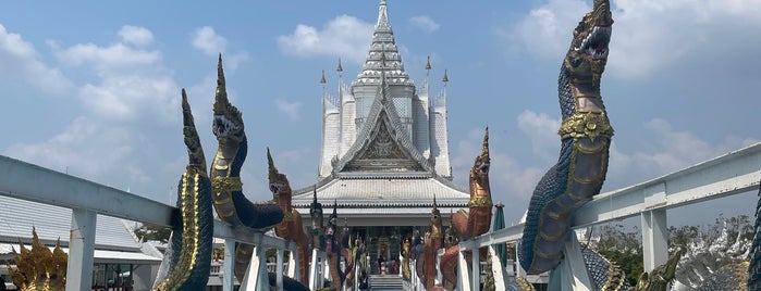 Wat Wirachot Thammaram is one of สมุทรปราการ, ฉะเชิงเทรา.