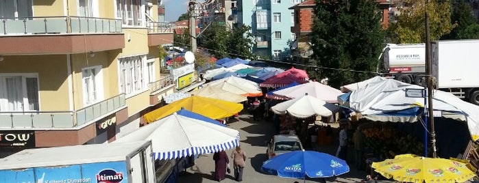 Değirmendere Cumartesi Pazarı is one of Tempat yang Disukai Ahmet.
