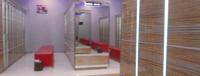 New Star Sauna is one of Shanghai Drinking/Shopping/Relaxing.