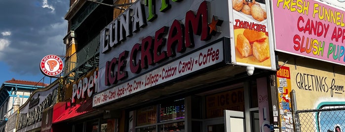 Lunatics Ice Cream is one of New York.