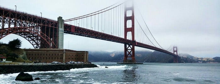 ゴールデンゲートブリッジ is one of San Francisco.