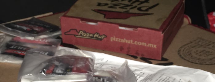 Pizza Hut is one of Muchos.