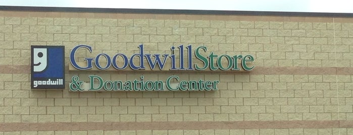 Goodwill is one of Lugares favoritos de Noah.