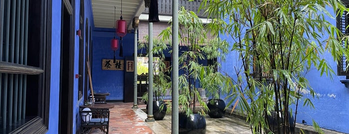 Cheong Fatt Tze Mansion (張弼士故居) is one of สถานที่ที่ Adrian ถูกใจ.