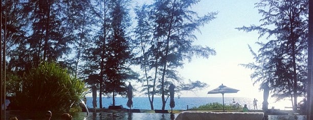 Renaissance Phuket Resort & Spa is one of Phuget.
