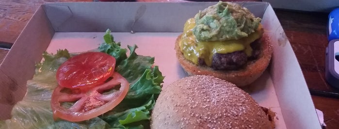 Twisted Root Burger Co. is one of Locais curtidos por Lovely.