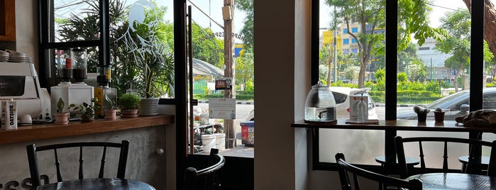 Happy Espresso is one of Coffee shops in Bkk.