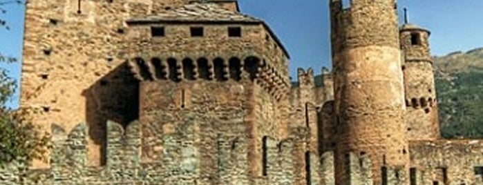 Castello di Pozzolengo is one of Il Garda bresciano.