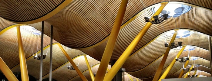Aeroporto di Madrid-Barajas (MAD) is one of Visited Airports.