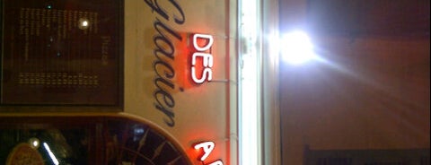 Pizzeria des Arcades is one of Restaurants.