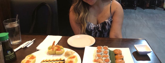 Kome Sushi is one of Lugares favoritos de Jared.