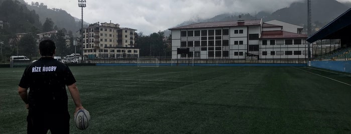 Güneysu İlçe Stadyumu is one of Sevinç 님이 좋아한 장소.