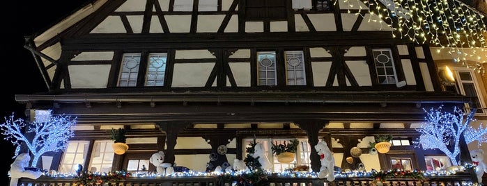 Place du Marché aux Cochons de Lait is one of Strazburg.