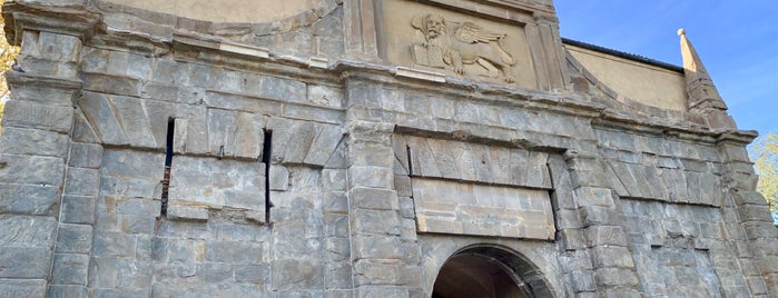 Porta Sant'Agostino is one of Locais curtidos por Massimo.