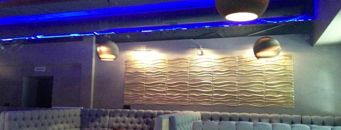 Zefir Lounge is one of побывать.