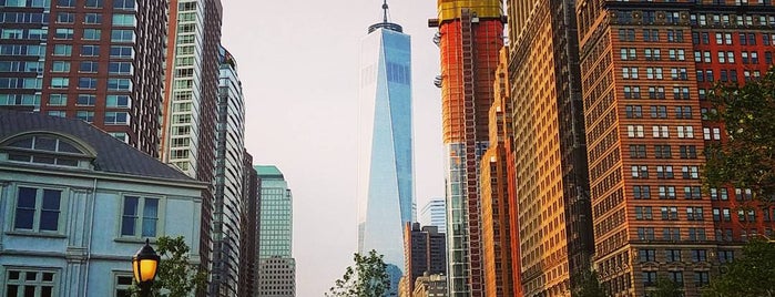 Battery Park City Parks Conservancy's River & Blues is one of Tempat yang Disukai Kerry.