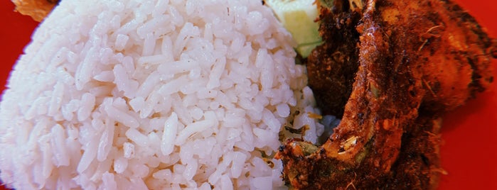 KB Tomyam & Seafood is one of lembah klang.