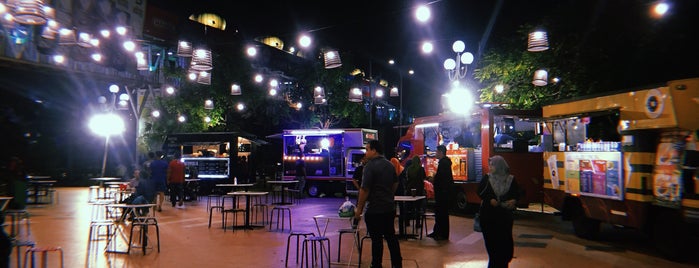 Melaka Food Truck Park (Melaka Mall) is one of Melaka.