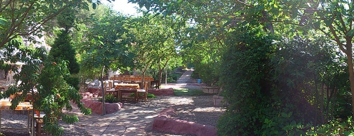 Alkaya Cafe Tandır-Tuzda Balık&Tavuk is one of Ankara Ege.
