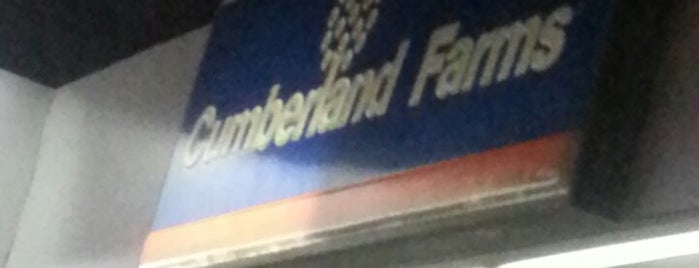 Cumberland Farms is one of Mariaさんのお気に入りスポット.