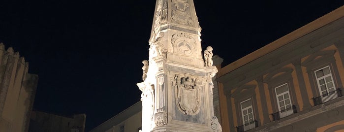 Piazza San Domenico Maggiore is one of Tempat yang Disukai SmS.
