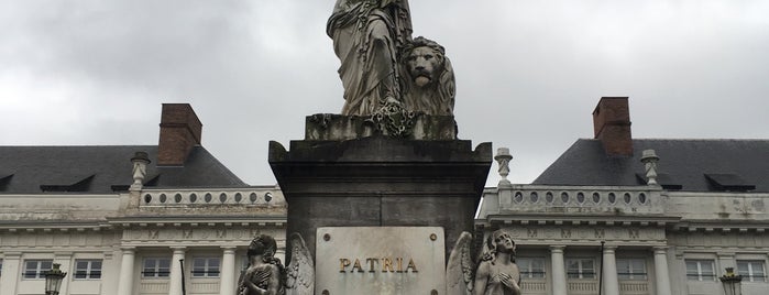 Martelaarsplein / Place des Martyrs is one of Posti che sono piaciuti a SmS.