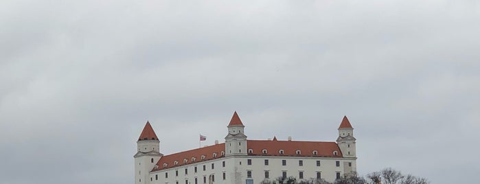 Castillo De Bratislava is one of Lugares favoritos de SmS.