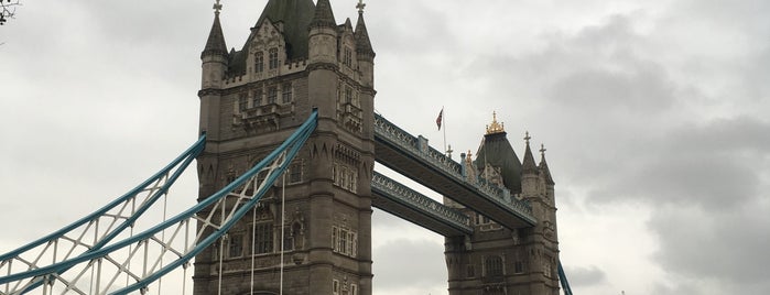 Tower Bridge is one of Posti che sono piaciuti a SmS.