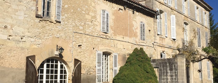 Château de Trinquevedel is one of Producteur de Tavel.