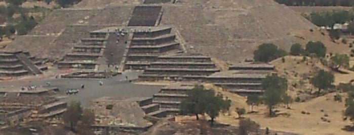 Pirámide del Sol is one of Museos, Monumentos, Edificios, bueno cultura.