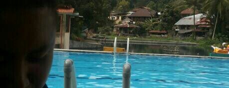 Taman Eman Sonder (Wale Papetaupan) is one of Pool & Playground.