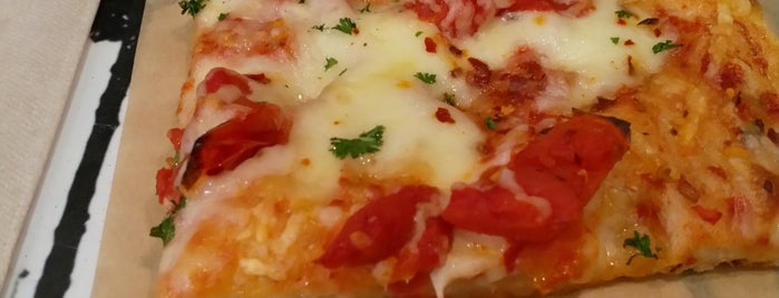 Pizzarium is one of Sallaさんのお気に入りスポット.