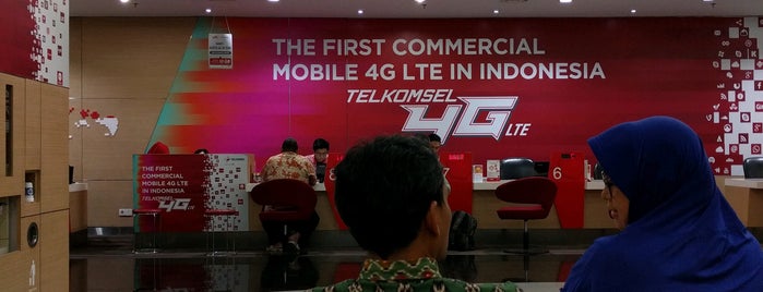 GraPARI Telkomsel is one of Tempat yang Disukai Vaji.