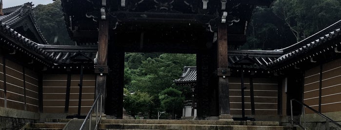 佛光寺本廟 is one of 京都府東山区.