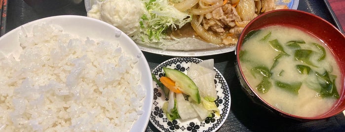 だるま屋 is one of 和食.