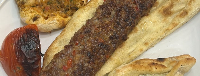 Gönüloğlu Lokantası is one of Gezelim Yiyelim.