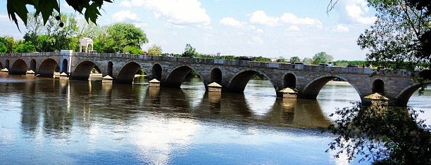 Meriç (Mecidiye) Köprüsü is one of Edirne Rehberi.