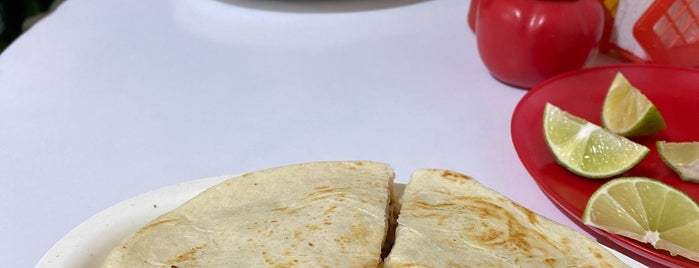 Taqueria La Esperanza is one of Tacos @Puebla.