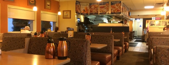 IHOP is one of The 7 Best Places for Chicken Florentine in Los Angeles.