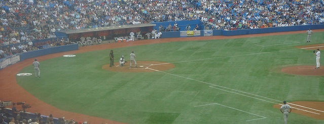 Rogers Centre is one of Canada.