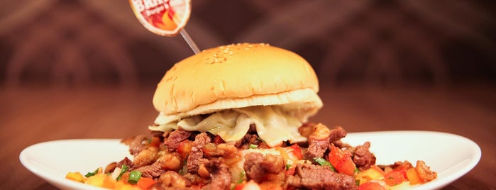Bravus Burguer & Grill is one of Curitiba to visit.