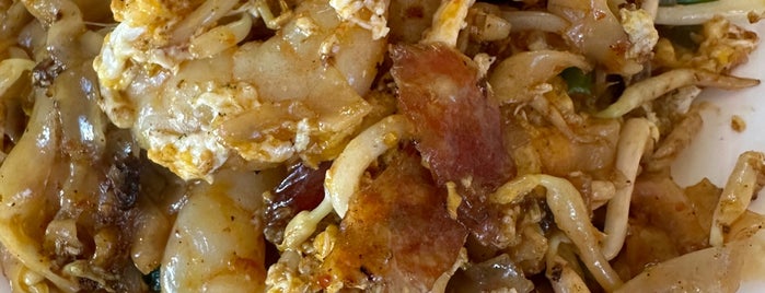 Lorong Selamat Char Koay Teow is one of Karol 님이 저장한 장소.