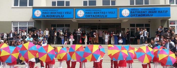 Hacı Bektaş-ı Veli İlkokulu ve Ortaokulu is one of Fatih'in Beğendiği Mekanlar.