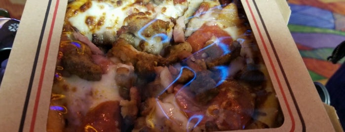 Riverside Pizza Hut Express is one of Posti che sono piaciuti a Sandy.