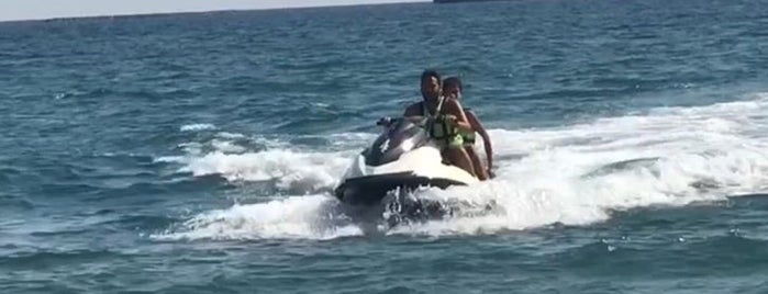 Hasan's Happy Wave Water Sport is one of Gespeicherte Orte von Özcan Emlak İnş 👍.