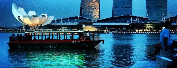 Singapore River Cruises is one of Tempat yang Disukai Mike.