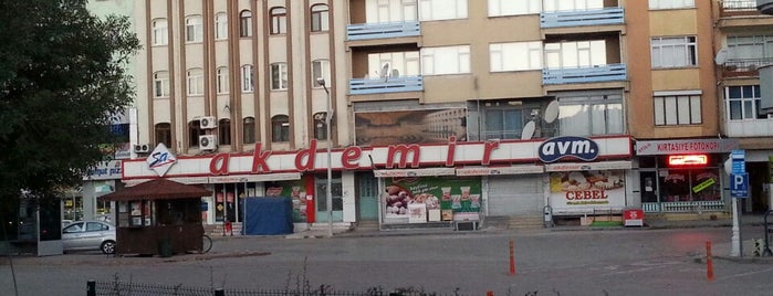 Akdemir Alışveriş Merkezi is one of Lieux qui ont plu à PINAR🌱.