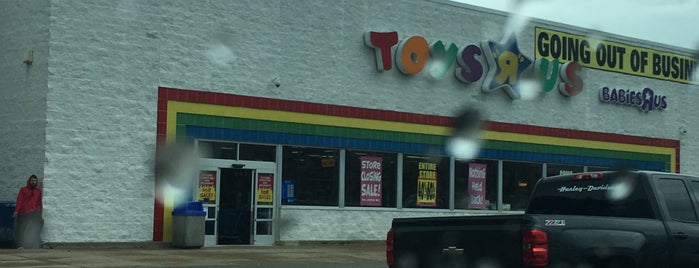 Toys"R"Us is one of Black Friday 2011.