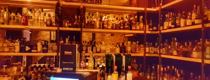 Jambo bar is one of Damla'nın Beğendiği Mekanlar.